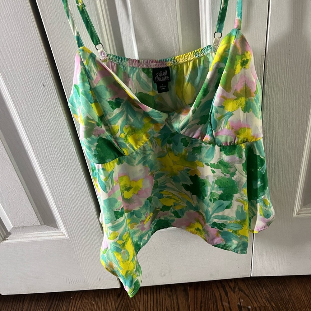 Summer wild fable tank top size small